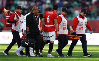 كأس أمم أفريقيا.. نقل محمد حمدي إلى المستشفى بعد إصابته أمام بنين| صور