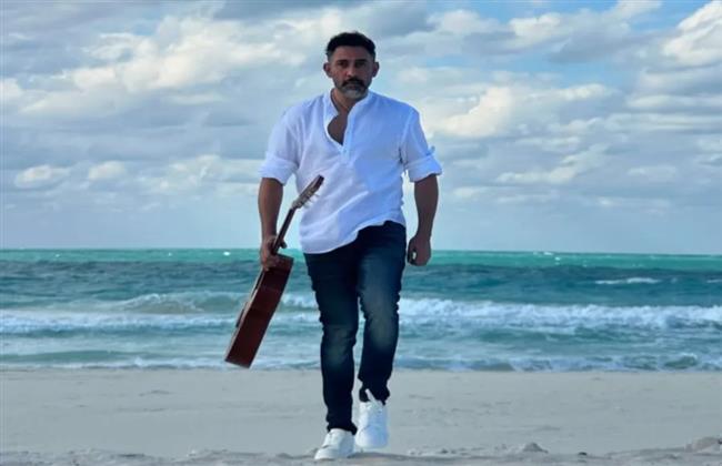 عمرو مصطفى يوضح كيف استخدم الذكاء الاصطناعي في أغانيه