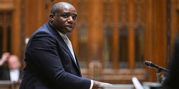 نائب رئيس الوزراء البريطاني يلتقي نائب الرئيس الأمريكي لمناقشة ضمانات أمنية لأوكرانيا