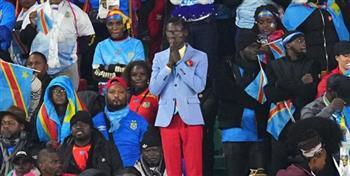 كأس أمم أفريقيا.. حسرة المشجع الكونغولي لومومبا تنهي وضعيته الشهيرة