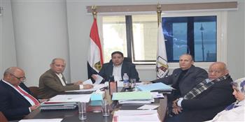 نائب المحافظ يترأس اجتماع لجنة اختيار المرشحين لشغل وظائف الإدارة الإشرافية بالمديريات الخدمية