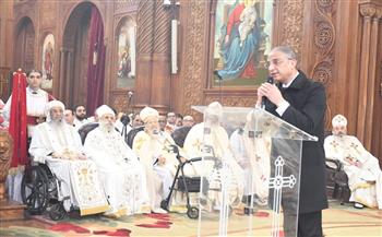 محافظ الفيوم يزور الكنائس لتقديم التهنئة للإخوة الأقباط بعيد الميلاد المجيد