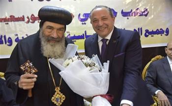 محافظ بورسعيد يزور "الكاتدرائية والكنيسة الإنجيلية" ويشارك الإخوة الأقباط احتفالات عيد الميلاد المجيد 