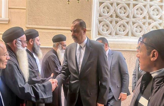 محافظ سوهاج يزور مطرانيات البلينا وجرجا والمراغة للتهنئة بعيد الميلاد المجيد