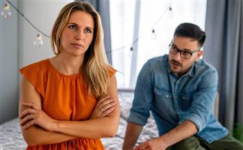 7 علامات تشير لفقدان السعادة مع شريك حياتك.. منها تجنب النقاشات