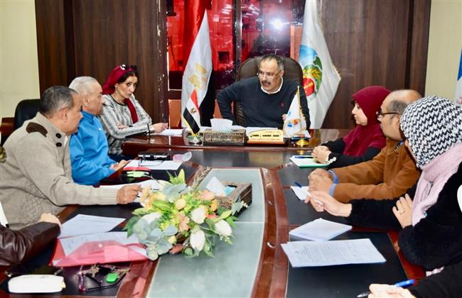 رئيس مياه القناة يتابع الموقف التنفيذى لخطة الاستثمار بالشركة