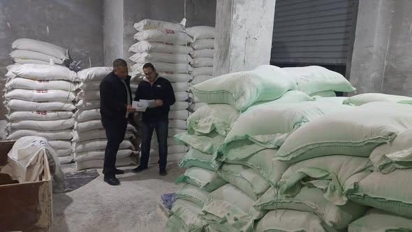 مديرية تموين الجيزة تضبط 14 طن دقيق بلدي مدعم  