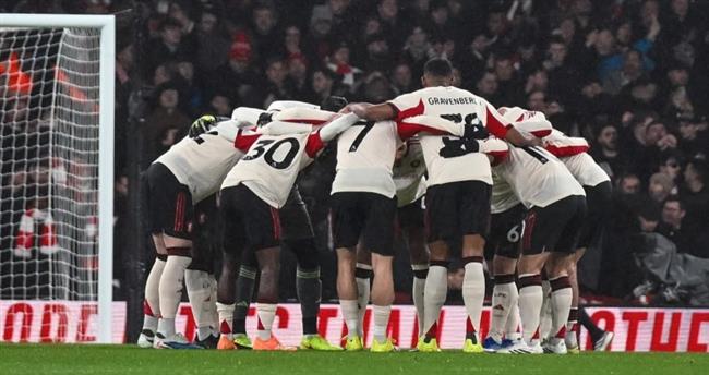 الدوري الإنجليزي.. انطلاق مباراة أرسنال وليفربول في غياب محمد صلاح  