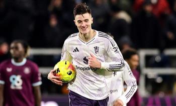 الدوري الإنجليزي.. مانشستر يونايتد يتعادل مع بيرنلي 2-2