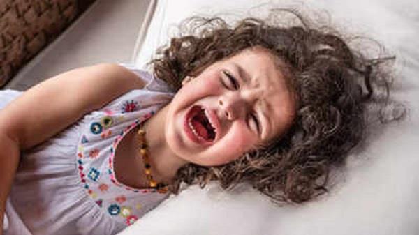 هل يمكن تأديب طفلك في عمر السنة؟.. خبراء تربية يوضحون