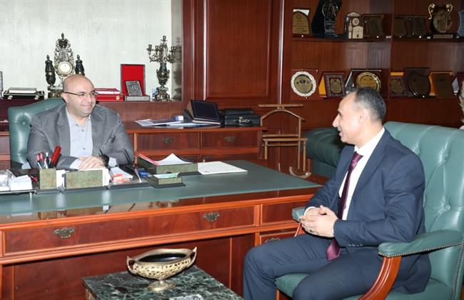 محافظ بني سويف يناقش نتائج الحملة التنشيطية لتنمية الأسرة ضمن المبادرة الرئاسية"بداية"