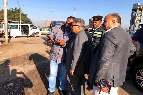 محافظ الدقهلية في جولة صباحية مفاجئة بموقف سيارات جديلة بالمنصورة