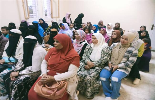 الشباب والرياضة تصل بسلسلة ندواتها التوعوية لعضوات أندية الفتاة في البحر الأحمر  