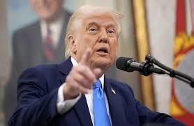 ترامب: سنضرب إيران بقوة إذا قتلت المحتجين