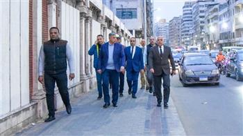 محافظ الإسكندرية يتفقد توسعة شارع أبو قير وأعمال إزالة كوبري المشاة بسيدي جابر