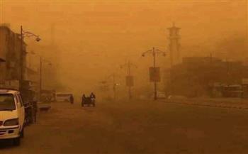 عاصفة ترابية تضرب أسوان وتحجب الرؤية على الطرق السريعة