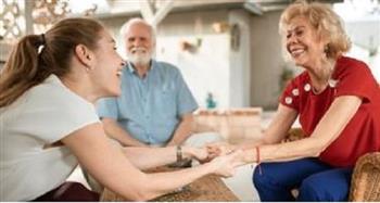 هل تربية البنات تحمي الوالدين من تدهور الصحة العقلية عند الكبر؟ تقرير يجيب