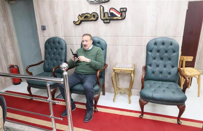 محافظ المنوفية يتابع حادث نشوب حريق مخزن بأشمون.. ويؤكد: لا خسائر في الأرواح