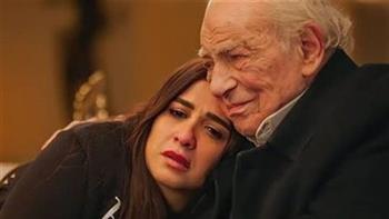 «حطي الكلام والانتقادات تحت رجلك».. رسالة دعم خاصة من رشوان توفيق لـ ياسمين عبد العزيز