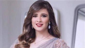 صلاح عبد الله لـ ياسمين عبد العزيز: هتعملي مسلسل أنجح من اللي كنت معاكي فيه.. ومتبصيش وراكي