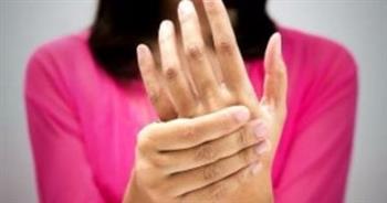 طرق طبيعية للتعامل مع  تنميل أو خدلان اليدين 