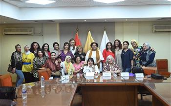 مهرجان إيزيس الدولي لمسرح المرأة|نيفين علوبة تستعيد رحلتها من شغف الطفولة إلى تأسيس «فابريكا» للمسرح الغنائي