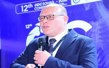 رئيس جامعة سوهاج يستعرض أحدث تقنيات جراحات الأعصاب الدقيقة بمؤتمر جراحة العظام