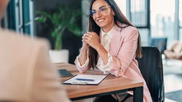مع انتشار الذكاء الاصطناعي.. مهارات تعزز فرصك في سوق العمل