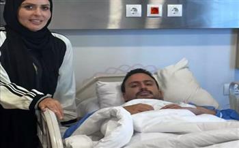 مها الصغير تظهر بالحجاب وتطلب الدعاء لابنها ياسين السقا بعد نقله إلى المستشفى