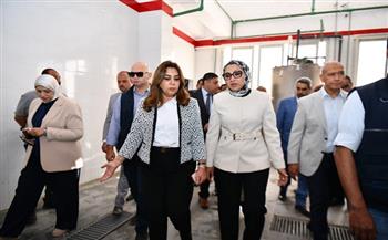 وزيرة التنمية المحلية والبيئة ومحافظ الوادي الجديد تفتتحان مجزر الخارجة المطور