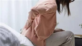 من الصداع إلى وجع أسفل الظهر.. دراسة ترصد ارتفاع معدلات الألم لدى النساء عن الرجال   