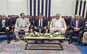 نائب محافظ الأقصر يبحث مع معهد البحوث الفلكية الاستعدادات لكسوف الشمس الكلي عام 2027