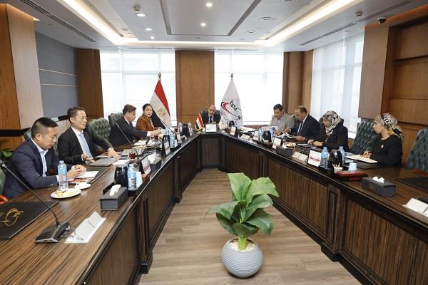 وكالة الفضاء المصرية تبحث تعزيز التعاون مع منظمة التعاون الفضائي لآسيا والمحيط الهادئ