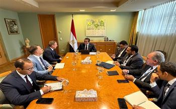 وزير الصحة يبحث مع رئيس «دكتور ماخ» الألمانية تعزيز التعاون في الإضاءة الطبية وتوطين التكنولوجيا