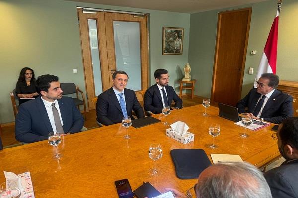 على هامش قمة برلين.. وزير الصحة يبحث فرص التعاون في التكنولوجيا الطبية والتدريب والبحث العلمي 