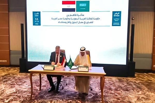 مصر والسعودية توقعان مذكرة تفاهم في مجالات البترول والغاز والبتروكيماويات