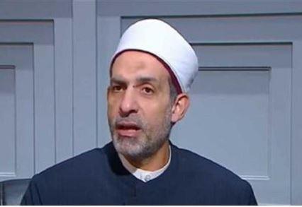 أمين الفتوى يوضح حكم إعطاء الزوجة أموالًا لأهلها من مصروف البيت دون علم زوجها