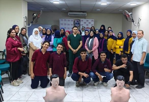 مهارات الإنعاش القلبي والتعامل مع الطوارئ في ورشة توعوية بمكتبة خالد بن الوليد