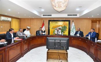 محافظ الفيوم يتابع ملف تقنين أراضي الدولة ويؤكد ضرورة سرعة إنهاء الإجراءات