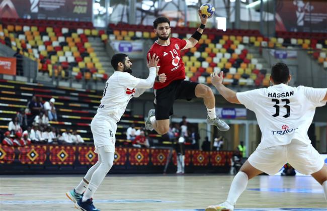 نهائي أفريقيا لكرة اليد.. الزمالك يتقدم على الأهلي في شوط أول مثير
