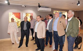 رحلة بصريّة من جغرافية مصر إلى عمق الروح.. عماد أبو زيد يطلق "حضور الأماكن" بقاعة الباب 