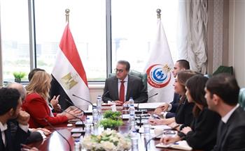 وزير الصحة يبحث مع رئيس اتحاد المستشفيات العربية سبل تعزيز التعاون وتطوير الخدمات الصحية