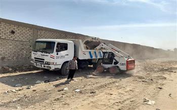 محافظ أسيوط: رفع 90 طنًا من المخلفات والقمامة بمركز الغنايم لتحسين مستوى النظافة