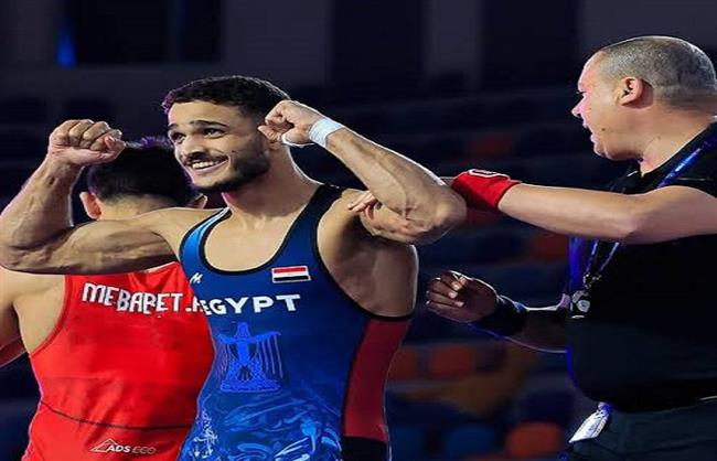 البطل المصري مصطفى حسين يتأهل إلى نهائي بطولة العالم للمصارعة الرومانية