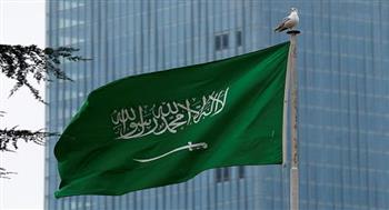 الدفاع المدني السعودي: إصابة مقيم من جنسية عربية وأضرار مادية محدودة بالرياض نتيجة اعتراض صاروخ باليستي