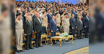 الرئيس السيسي للمصريين: "حصنوا بلدكم ضد هذه المؤامرة.. ولا أقول حصنوا الرئيس"