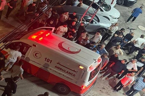 استشهاد 3 فلسطينيين وإصابة آخرين في قصف ونيران الاحتلال الإسرائيلي بقطاع غزة