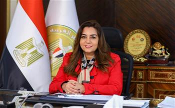  وزيرة التنمية المحلية والبيئة: توريد وزراعة 4800 شجرة لمحافظة السويس