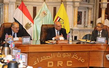 "بحوث الصحراء" يبحث مع غرفة استصلاح الأراضي دعم الاستثمار الزراعي 