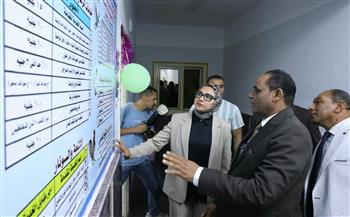 محافظ الوادي الجديد تفتتح الوحدة البيطرية بقرية الراشدة ومعرضًا للآلات الزراعية